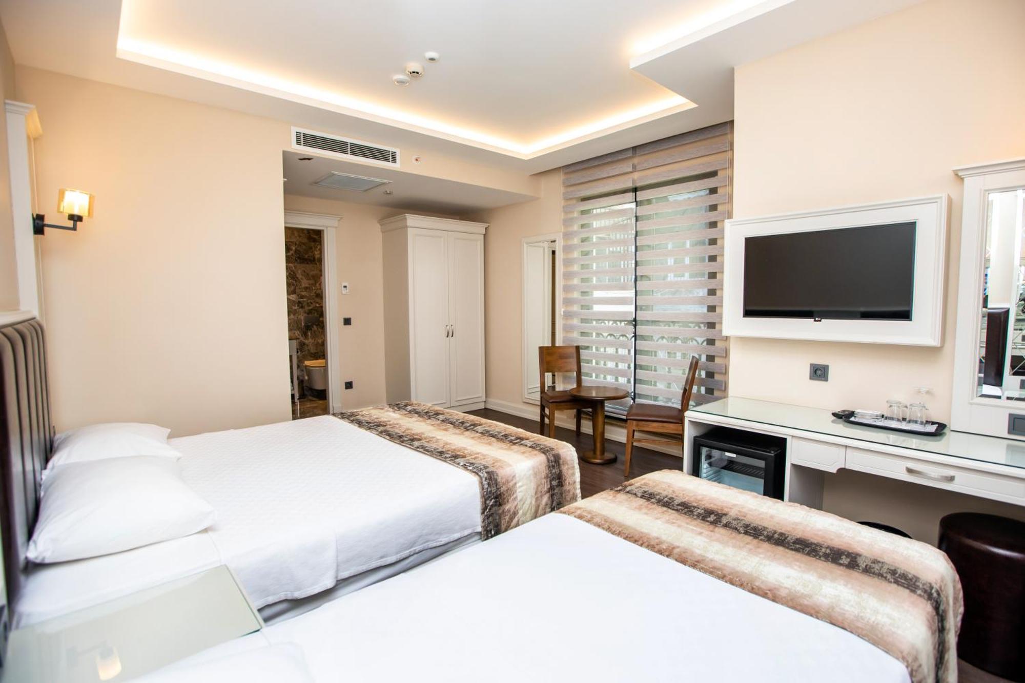 Opatija Hotel Istanboel Buitenkant foto
